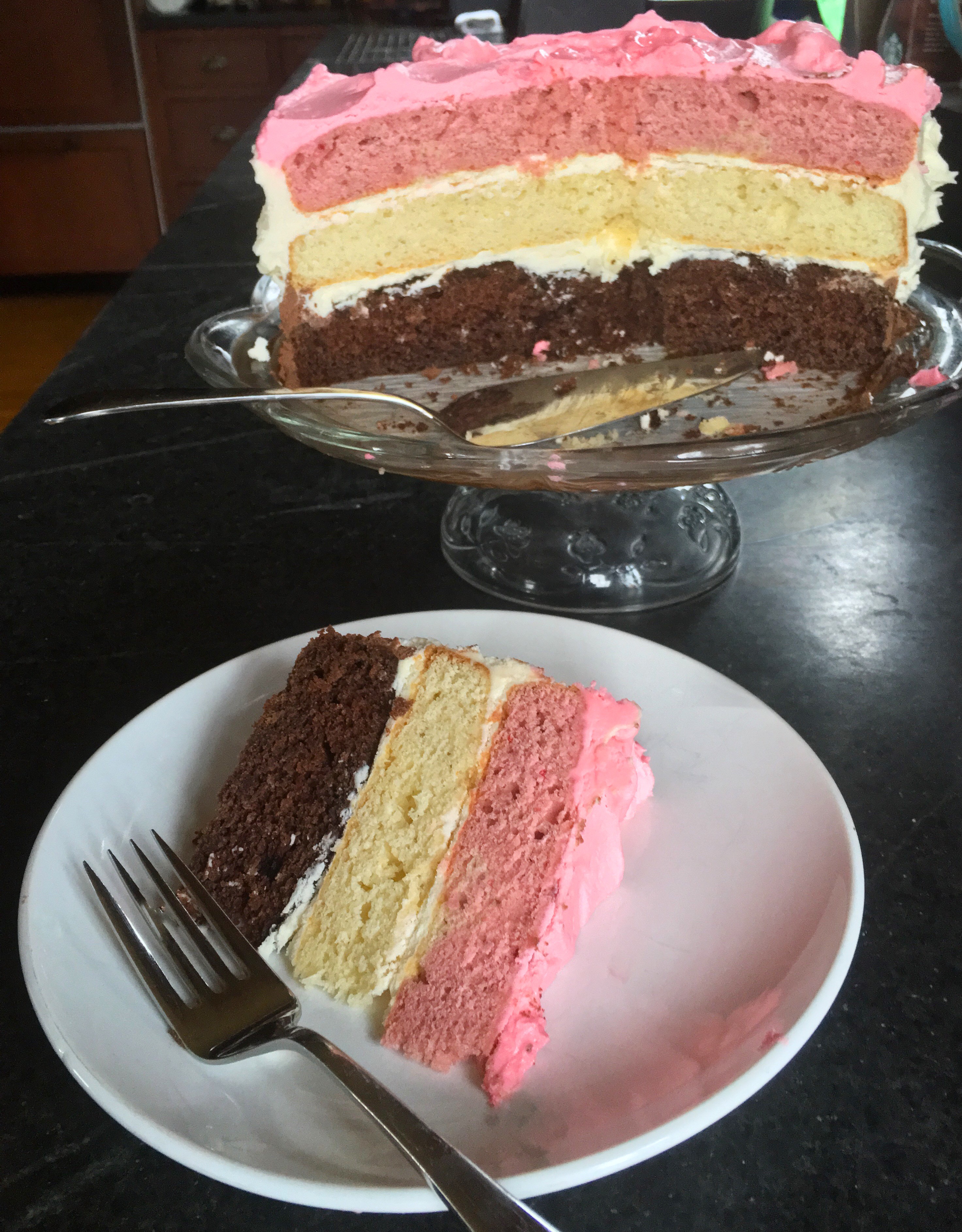 Robinhood | Neapolitan Cake