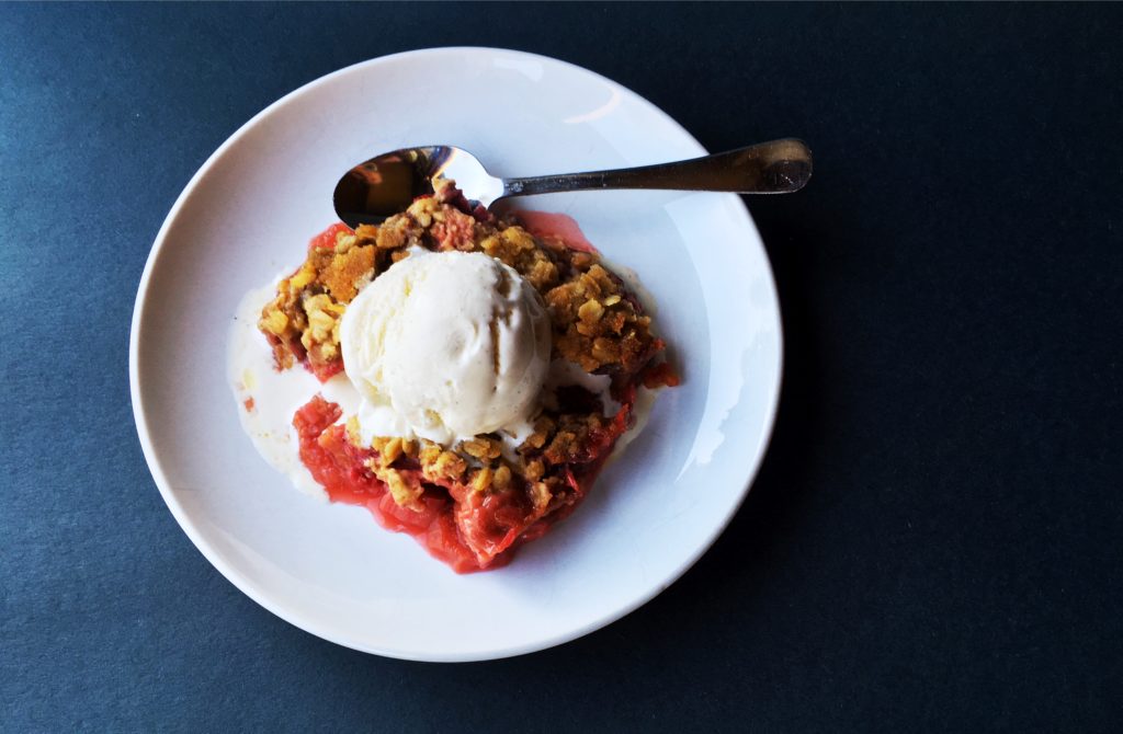 Strawberry Rhubarb Crisp featured