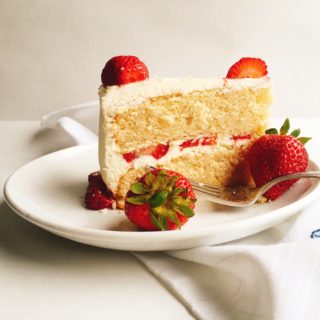 Vanilla-Strawberry Cake