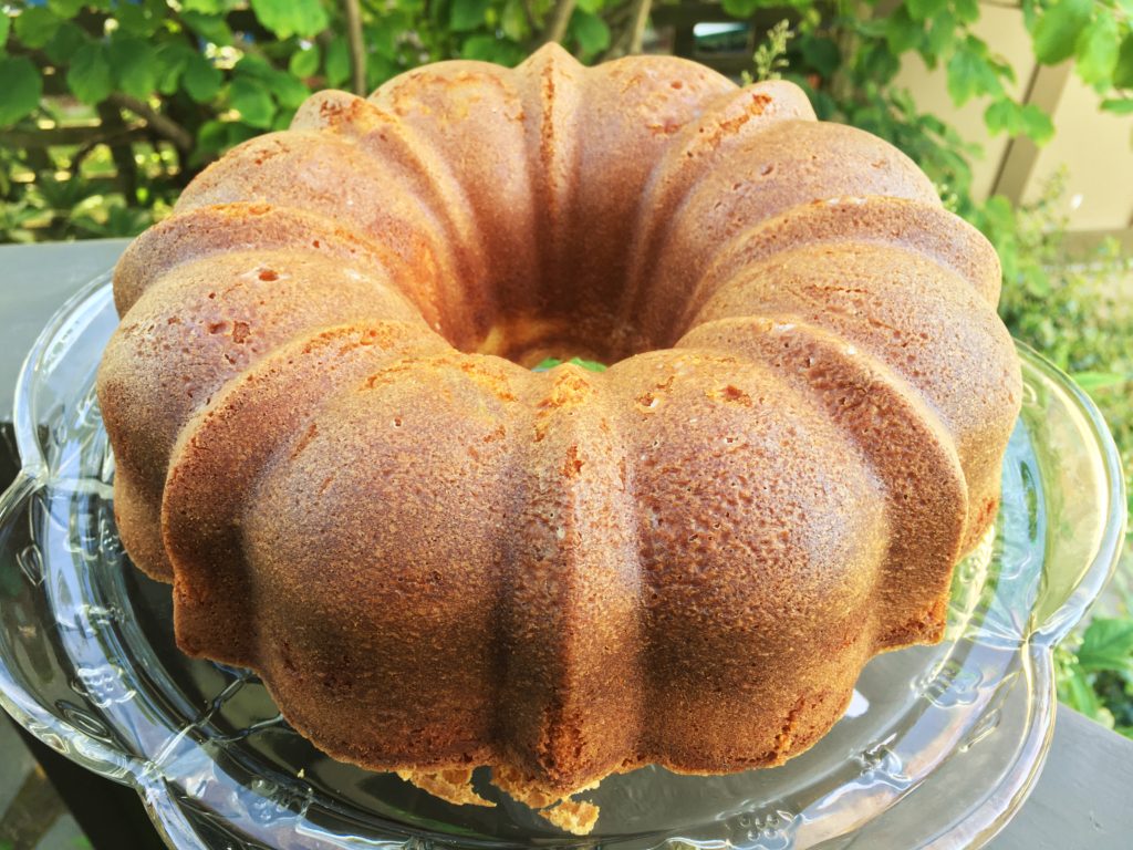 Pound cake recipe featured