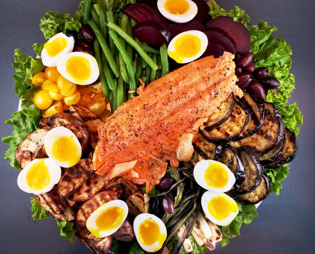 Grilled Vegetable Nicoise Salad with Salmon - Hummingbird Thyme