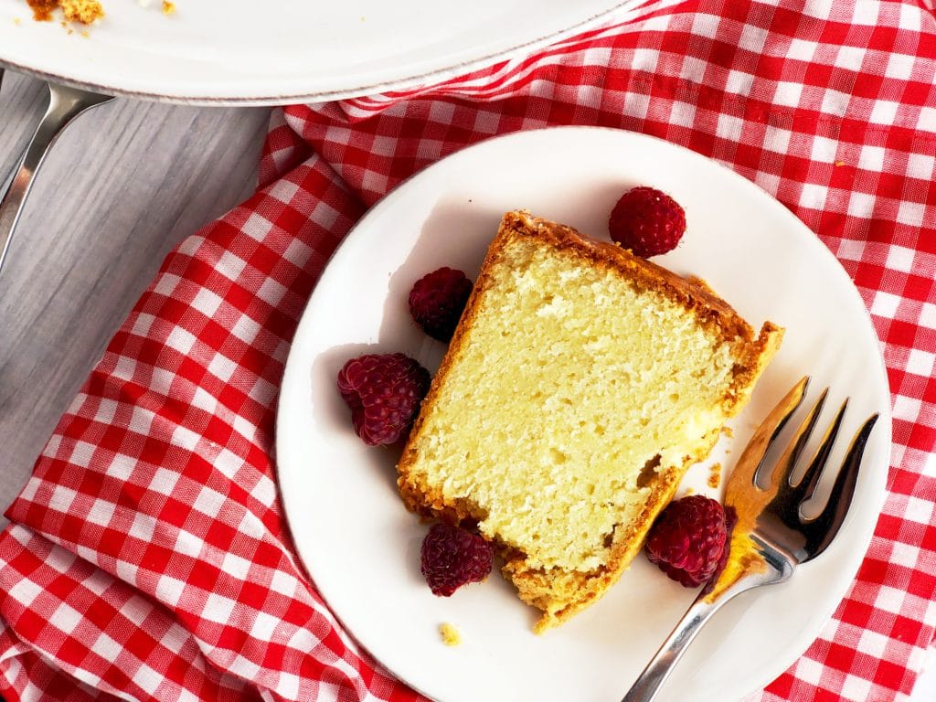 Cold Oven Pound Cake - The Midnight Baker