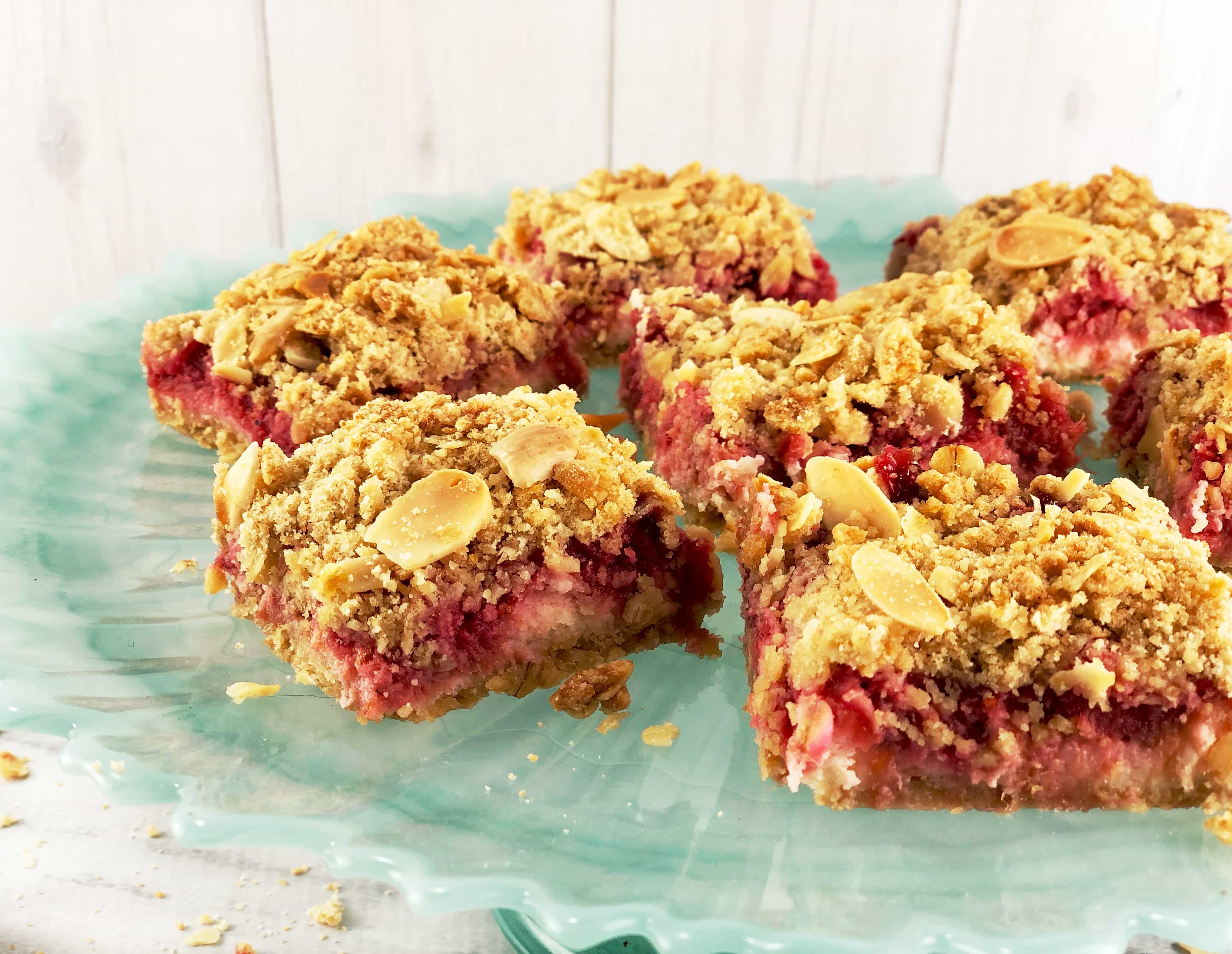 Rhubarb Cheesecake Bars