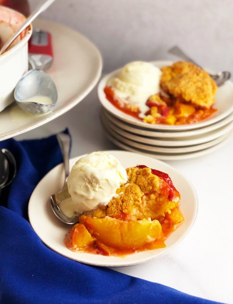 Fresh Peach Cobbler ala Mode