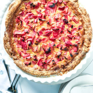 Old Fashioned Rhubarb Custard Pie