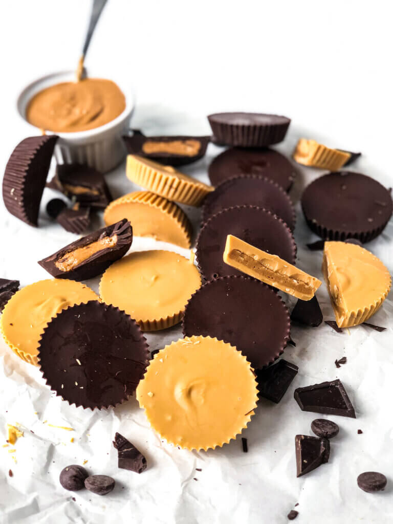 Easy recipe to make Homemade bittersweet chocolate peanut butter cups and homemade caramelized white chocolate peanut butter cups