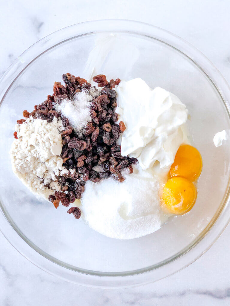 Filling ingredients Sour cream Raisin bars